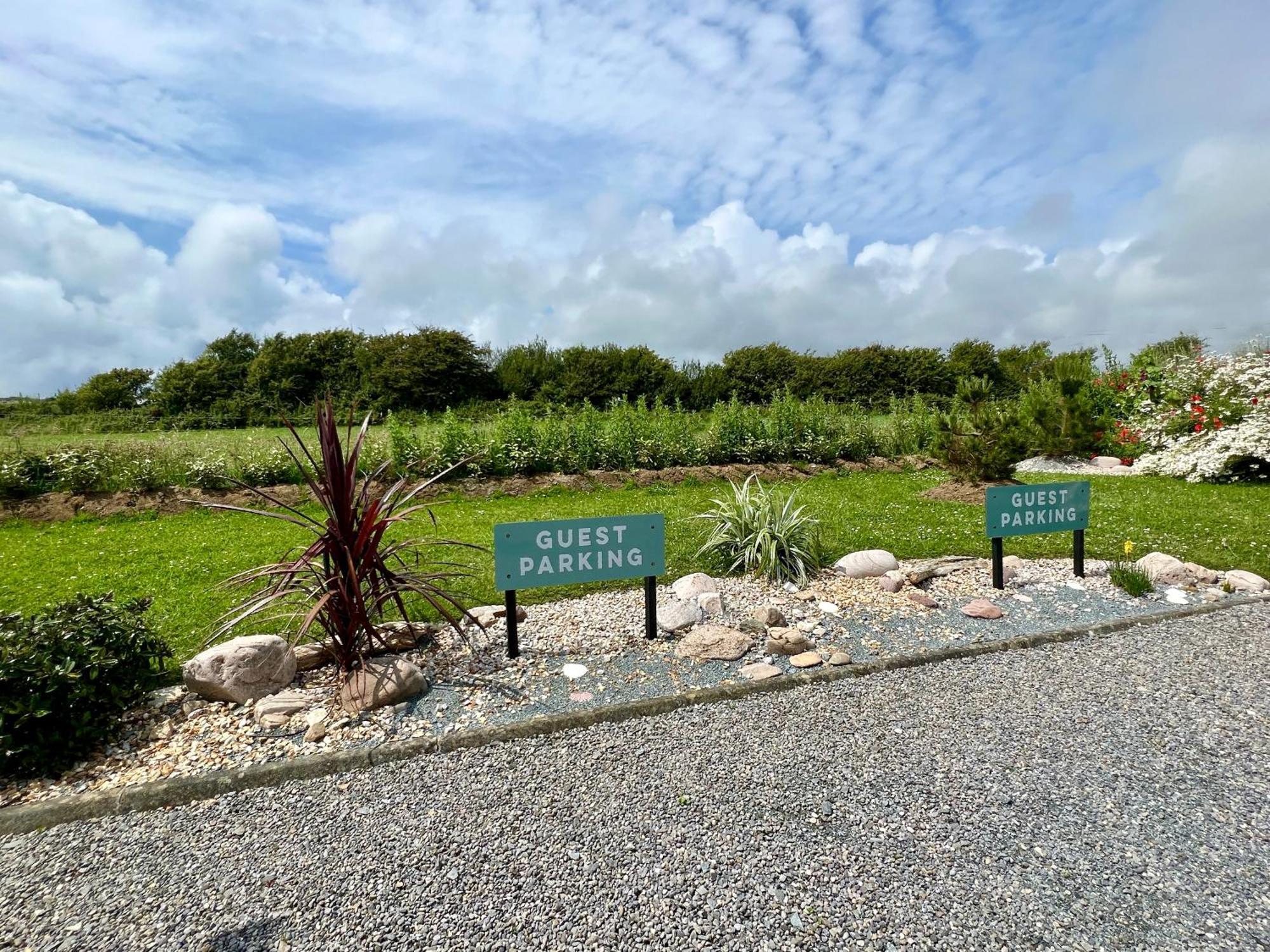 Thistledown Lodge Fethard on Sea Exterior foto
