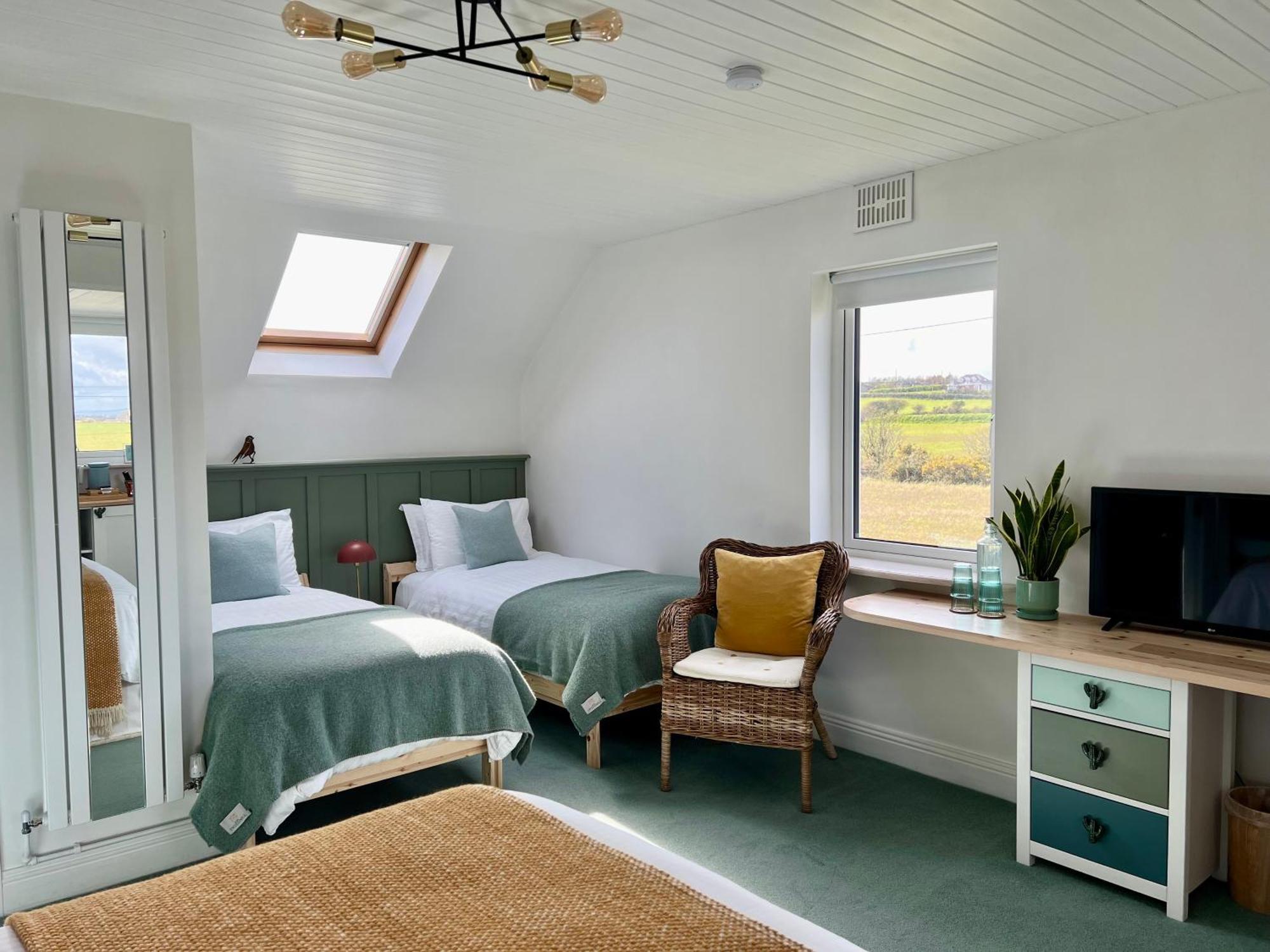 Thistledown Lodge Fethard on Sea Exterior foto